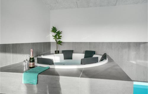 Hadsund House | Nice Home In Hadsund With Sauna