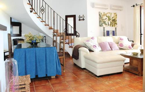 Hornachuelos House | Nice Home In Hornachuelos With Wifi