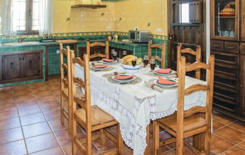 Hornachuelos House | Nice Home In Hornachuelos With Wifi
