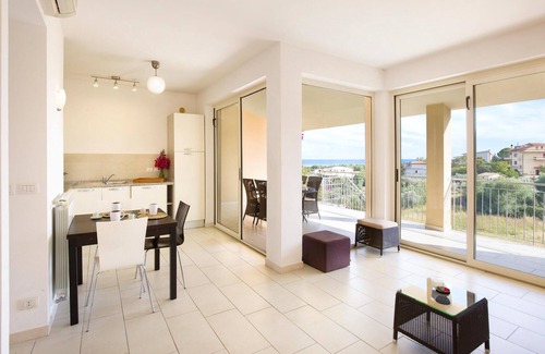 Badolato House | Nice home in Badolato Marina -CZ-