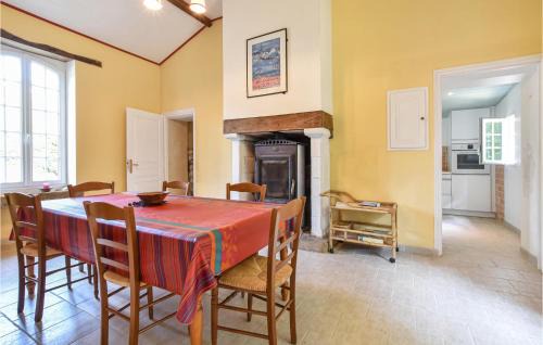 La Chapelle-Hermier House | Nice Home In La Chapelle Hermier