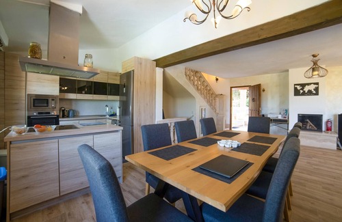 Montuiri House | Nice home in Montuiri with kitchen