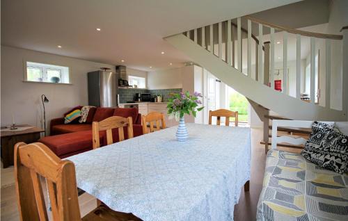 Angelholm Municipality House | Nice Home In Munka-Ljungby With Wifi