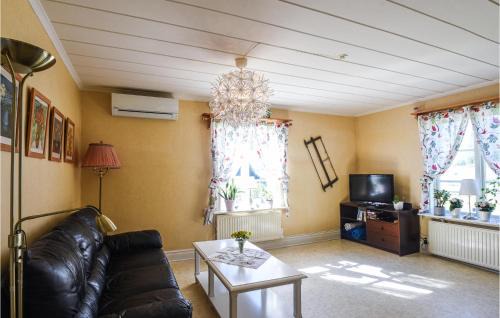 Munkedal House | Nice Home In Munkedal With Lake View