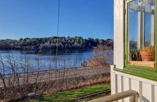 Nosund House | Nice home in Nösund with house sea view