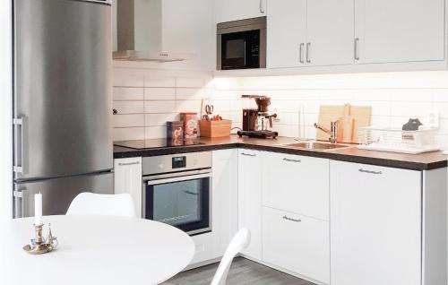 Skillingaryd House | Nice Home In Skillingaryd With Kitchen