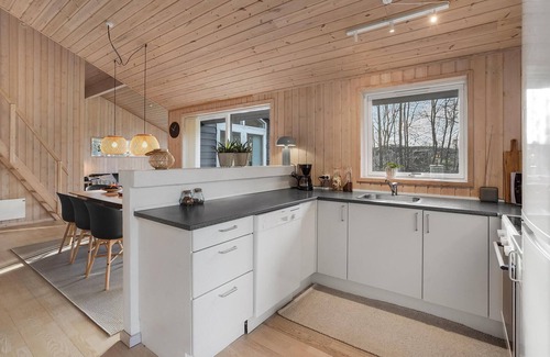 Mommark Strand House | Nice home in Sydals with sauna