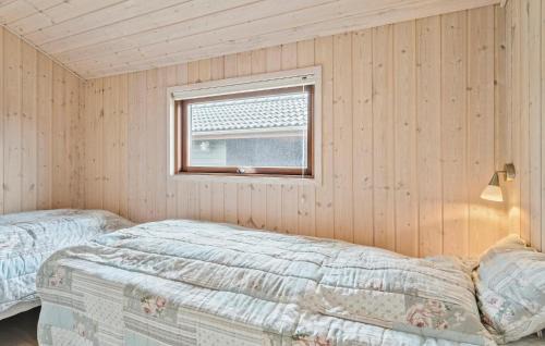 Skaven Strand House | Nice Home In Tarm With Wifi