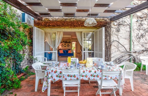 Terrasini House | Nice home in Terrasini with WiFi
