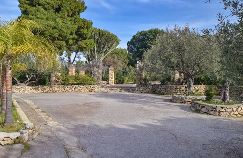 Terrasini House | Nice home in Terrasini with WiFi
