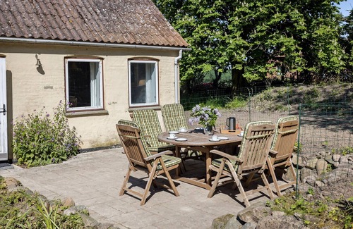 Emmerbølle House | Nice home in Tranekær with kitchen
