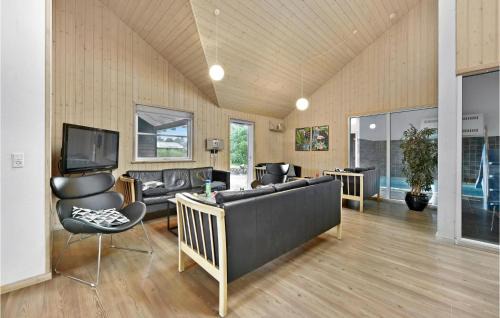 Vejers Strand House | Nice Home In Vejers Strand With Kitchen