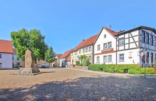 Mecklenburgische Kleinseenplatte House | Nice home in Wesenberg with kitchen