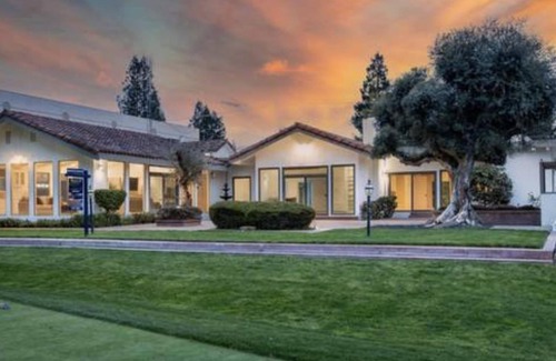 Del Rio House | Nice house but not for rent. Vrbo won’t remove the listing easily. Don’t rent!