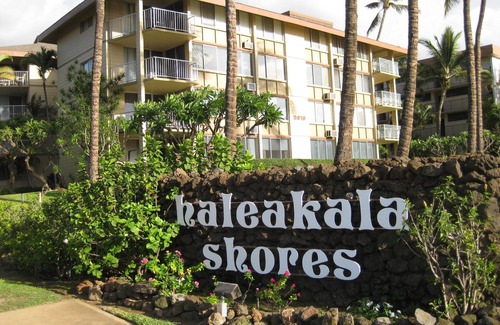 Kihei Condo | Nice Large Floor Plan/Pool View Unit B-201