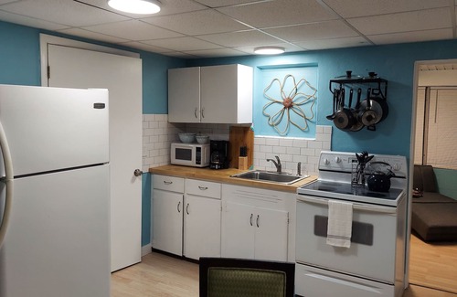 North Weeki Wachee House | Nice Little Getaway! Great Location & Affordable!