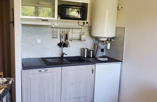 Carry-le-Rouet Apartment | Nice little studio in the center of Carry le rouet in a secure residence