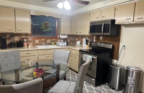 Cheektowaga Apartment | Nice & Lovely Family-Friendly Close to all