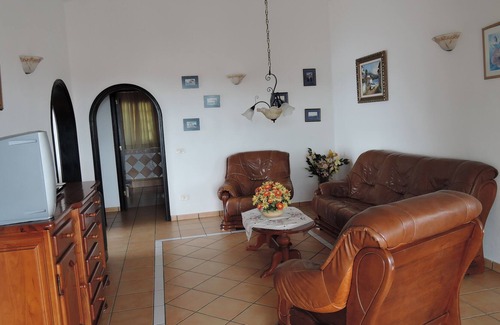 Nazaret House | Nice quiet and detached house with pool and views