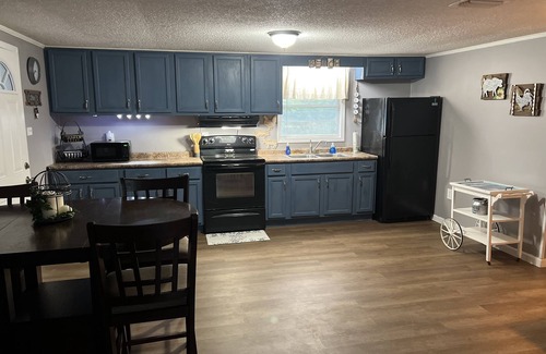 Apalachicola House | Nice quite neighborhood-10 min from the beach