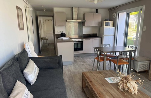 Saint-Georges-de-Didonne Apartment | Nice rent with garden near the beach and city center