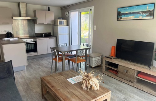 Saint-Georges-de-Didonne Apartment | Nice rent with garden near the beach and city center
