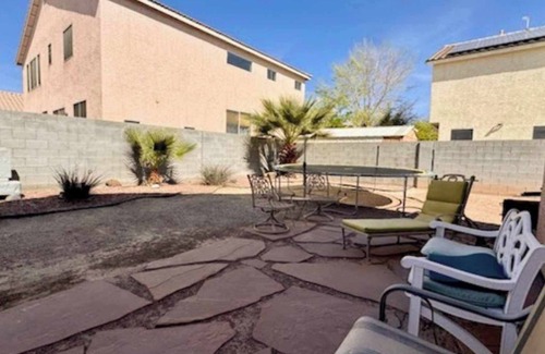 North Las Vegas House | Nice Spacious 2 Story Getaway