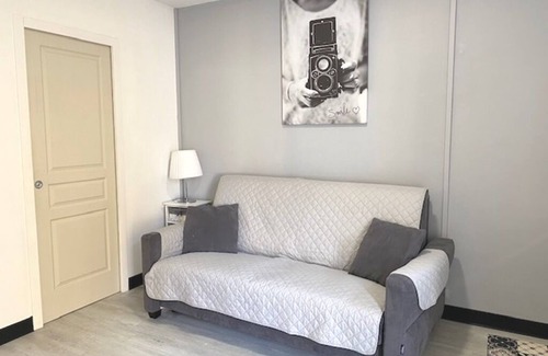 Auxerre Apartment | Nice studio near the docks