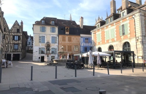 Auxerre Apartment | Nice studio near the docks