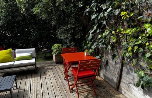 Sainte-Maxime City Centre Apartment | Nice studio with terrace and garden