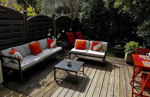 Sainte-Maxime City Centre Apartment | Nice studio with terrace and garden