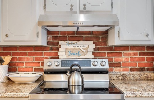 West Hyannisport House | Nice Three bedroom close to Craigville Beach