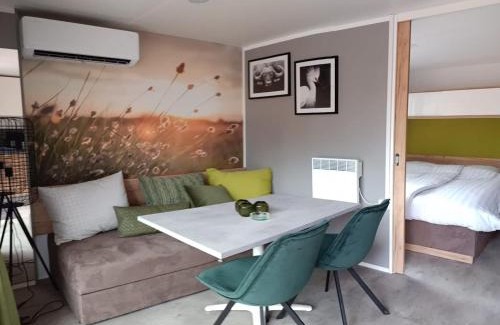 Houthem House | Nice tiny house with microwave, Maastricht at 9 km