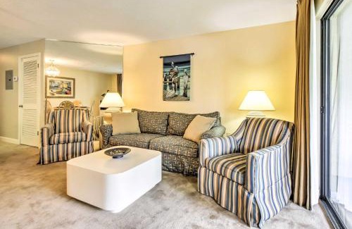 Niceville Apartment | Niceville Condo with Pool Access Less Than 8 Mi to Destin!