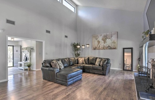 Niceville House | Niceville Retreat Near Golf: 5 Mi to Beaches!
