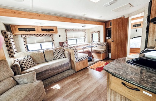 Niceville House | Niceville's Hidden Camper. Your cozy beachy escape