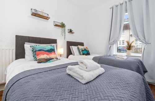Airdrie Apartment | Nicol Apartment by Klass Living Airdrie