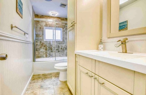 Beach Haven West House | Nicole's Place Beach Haven · Beautiful Waterfront Ranch for 8