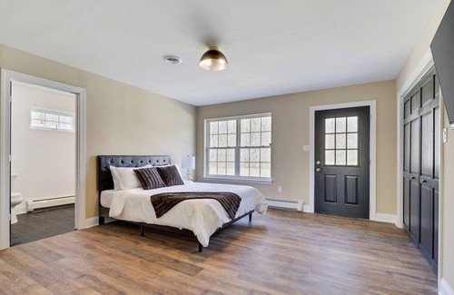 Kresgeville House | Nicole’s Place PA · Luxe Lrg Pocono House for 18 Hot Tub/Gameroom/Pool