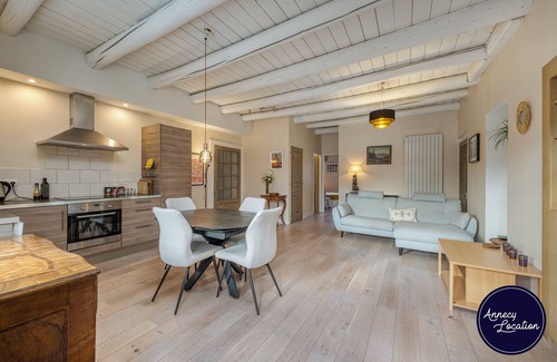 Echarvines Apartment | Nid des Fontaines – Elegant 2-Bedroom Apartment