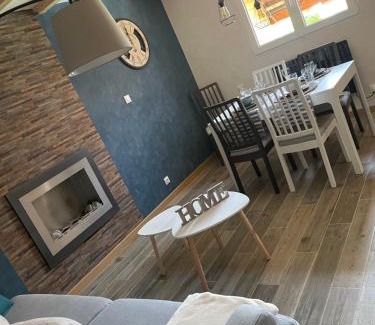 Houssen Apartment | Nid Douillet 4 pers wifi gratuit sauna lave linge sèche linge