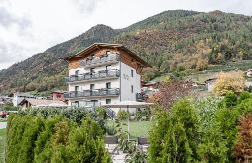Male Apartment | Nidaris - Luxury Private Spa Suites