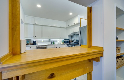 East Central Apartment | Nifty SLC Apt: 2 Mi to Downtown!