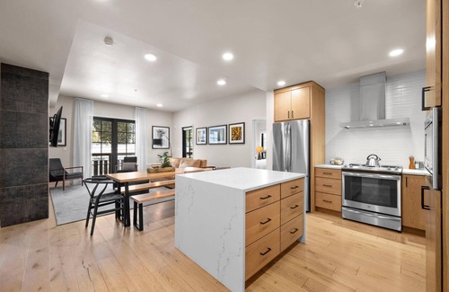 Tamarack Resort Condo | Night in Paradise VRB212