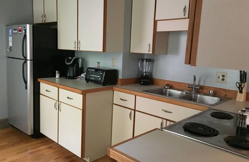Eureka Springs Historic District Apartment | Night Owl (B) in Downtown Eureka! (optional paid parking upon request)