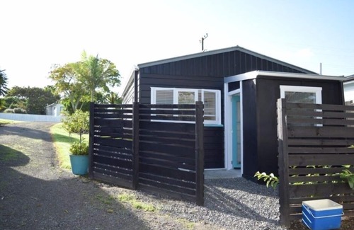 Katikati Apartment | Nikau Cottage - Kauri Point - Katikati