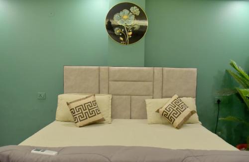 Dehradun Apartment | Nilay Peaceful & Independent Couple Friendly