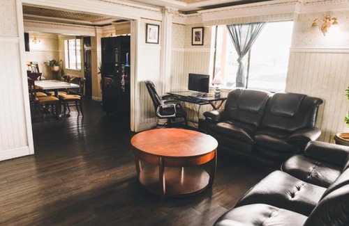 Fife Hotel | Niwas Inn