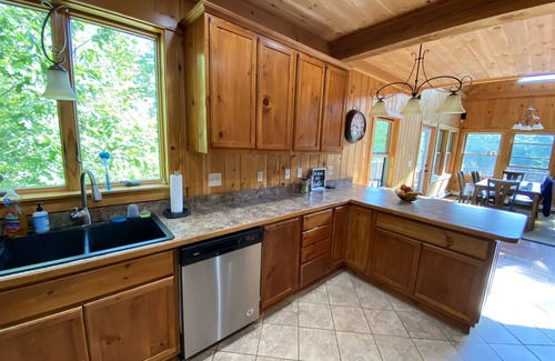 North Bridgton House | Njoy Charm - Gorgeous Family and Pet Friendly Home