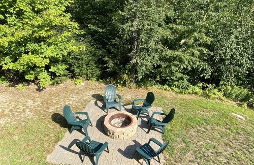 North Bridgton House | Njoy Charm - Gorgeous Family and Pet Friendly Home